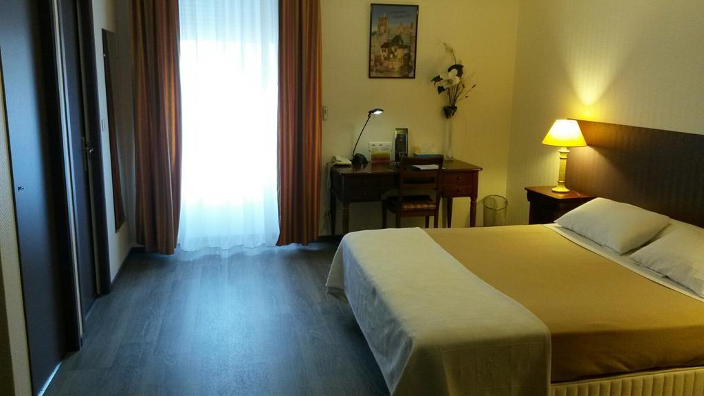 דול Hotel De La Cloche חדר תמונה