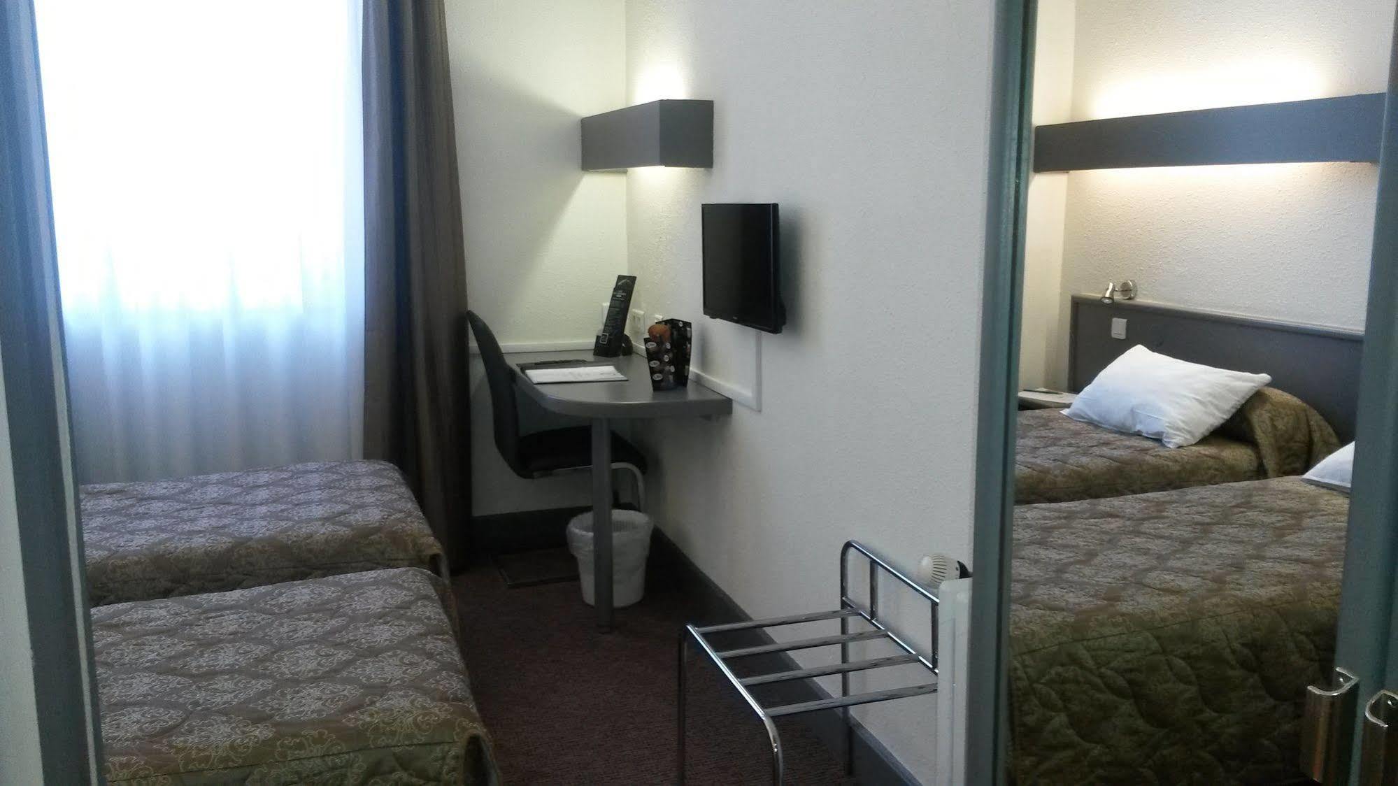 דול Hotel De La Cloche מראה חיצוני תמונה