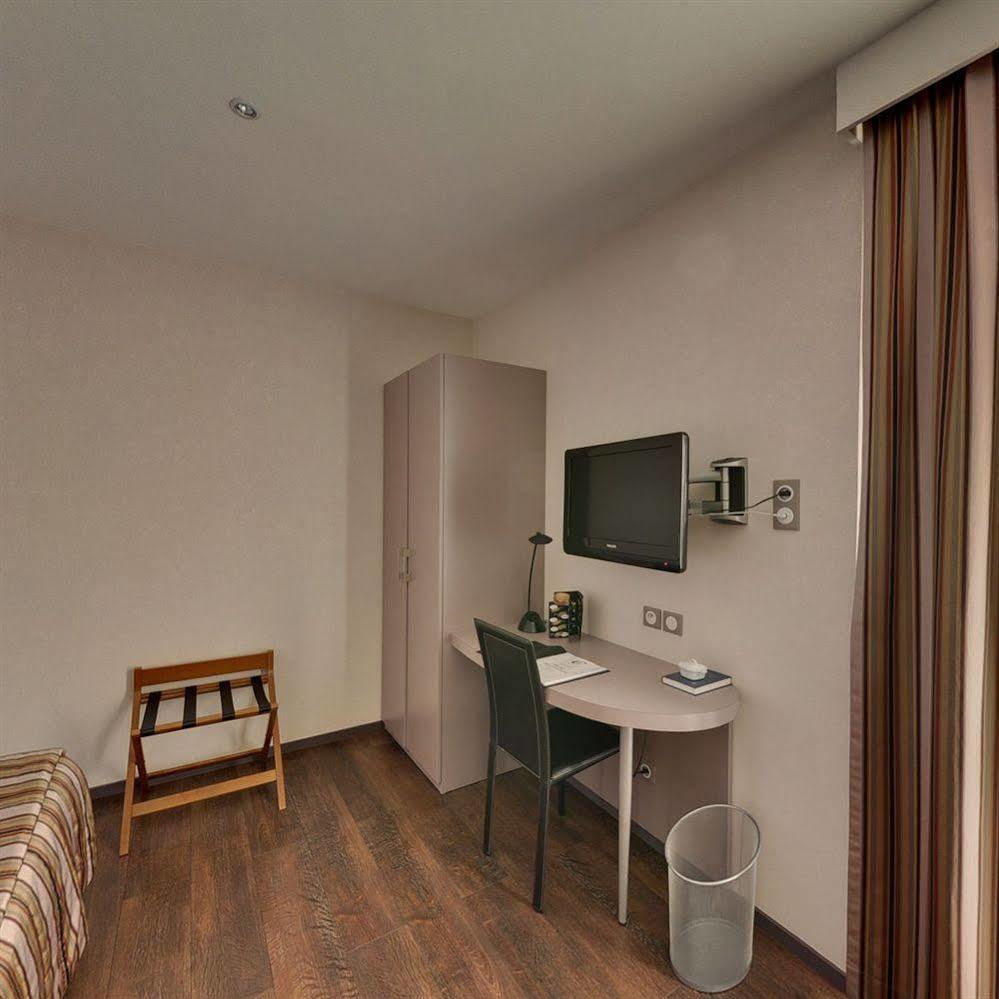 דול Hotel De La Cloche מראה חיצוני תמונה